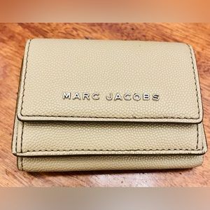 ❤️ AUTHENTIC Marc Jacobs